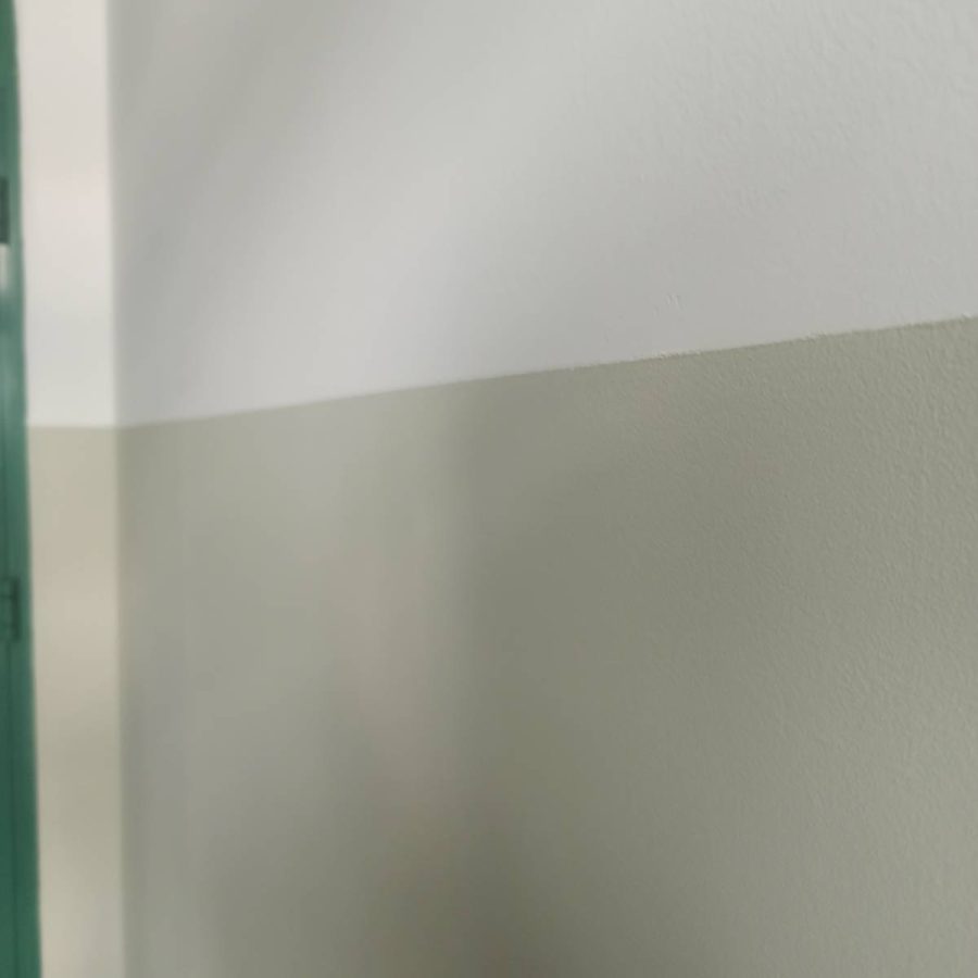 Odmalowana część przy wejściu do klatki