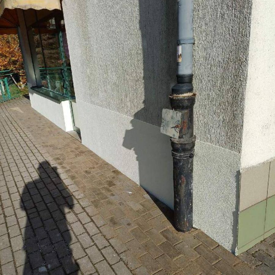 Efekt wykonanych prac przed wejściem do lokalu